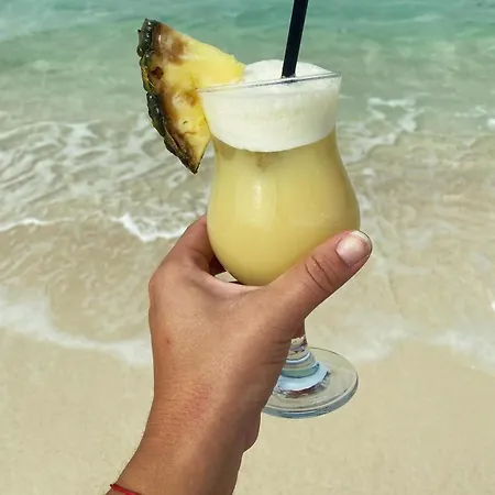 White Luxury Apartment